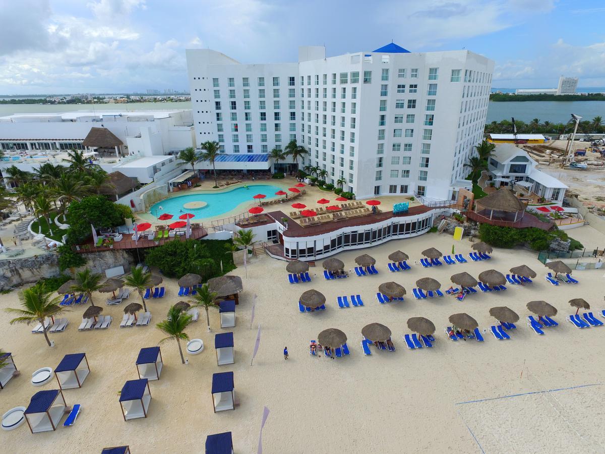 Sunset Royal Hotel Cancún Buitenkant foto